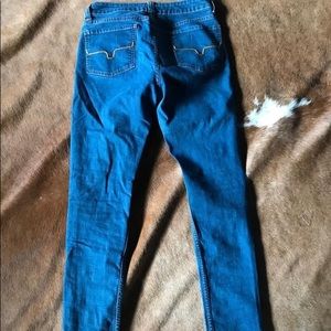 Kimes Ranch distressed Bonnie’s